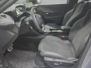 Peugeot 2008 1.2 Hybrid 145 GT