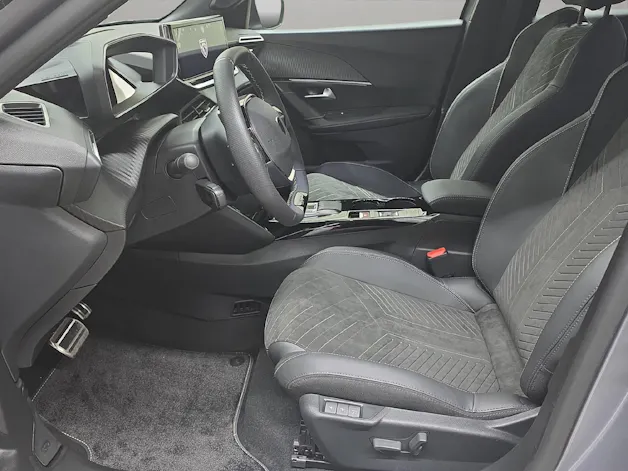 Peugeot 2008 1.2 Hybrid 145 GT