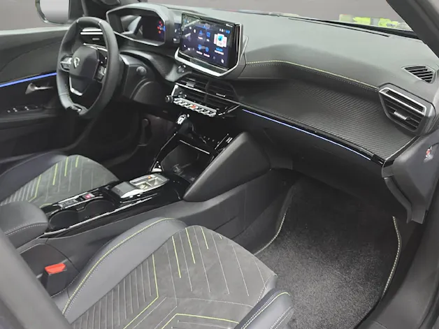 Peugeot 2008 1.2 Hybrid 145 GT