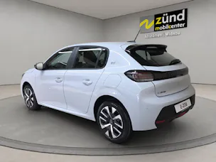 Peugeot E-208 136 Style