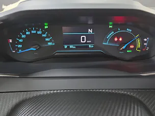 Peugeot E-208 136 Style