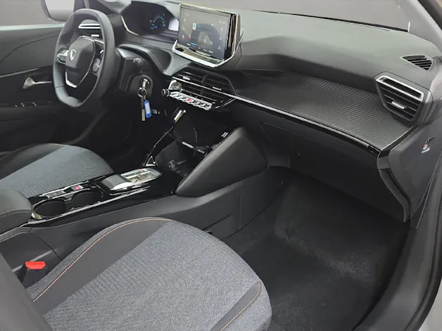 Peugeot E-208 136 Style