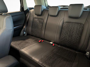 Fahrzeugbild SUZUKI Vitara 1.4 T Sakura Top Hybrid 4x4