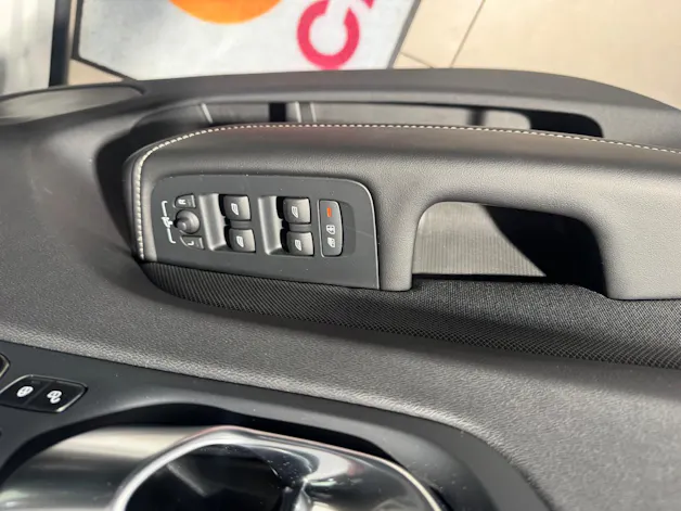 Volvo XC60 2.0 T6 TE Ultimate Dark eAWD