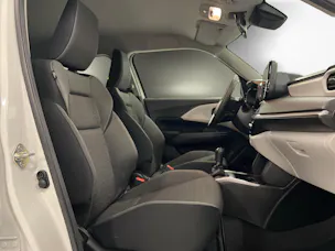 Suzuki Swift 1.2 Sakura Top Hybrid 4x4