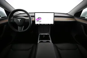 Tesla Model Y Long Range D