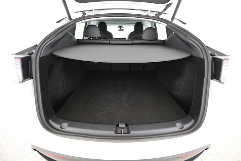 Vehicle image TESLA MODEL Y