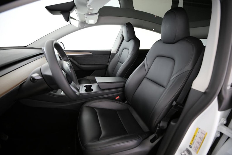 Vehicle image TESLA MODEL Y