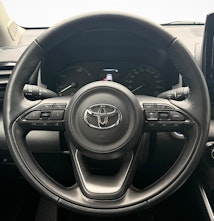 Vehicle image TOYOTA Yaris 1.5 VVT-i HSD Trend