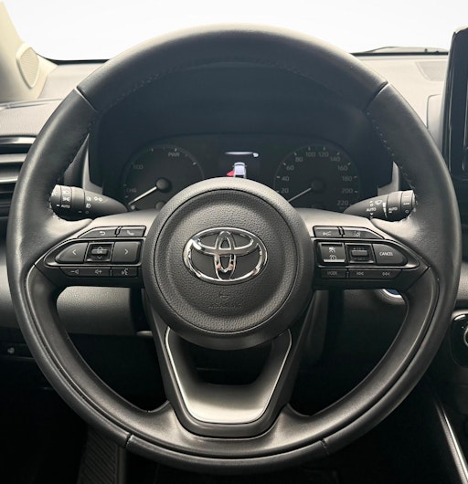 Vehicle image TOYOTA YARIS