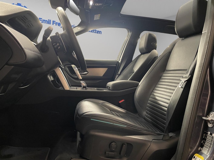 Vehicle image LAND ROVER DISCOVERY SPORT