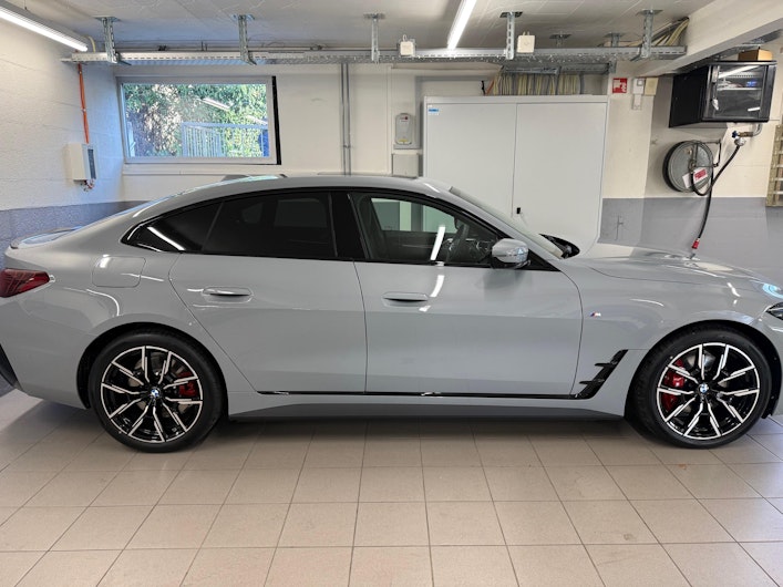 Vehicle image BMW i4