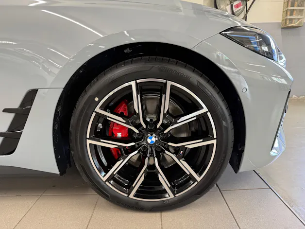 BMW i4 xDrive40