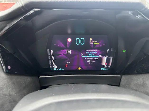 DS Automobiles 4 1.6 E-Tense Performance Line+