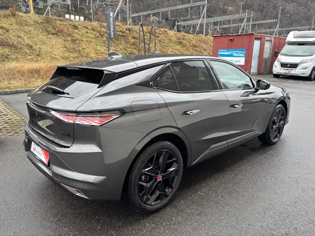 DS Automobiles 4 1.6 E-Tense Performance Line+