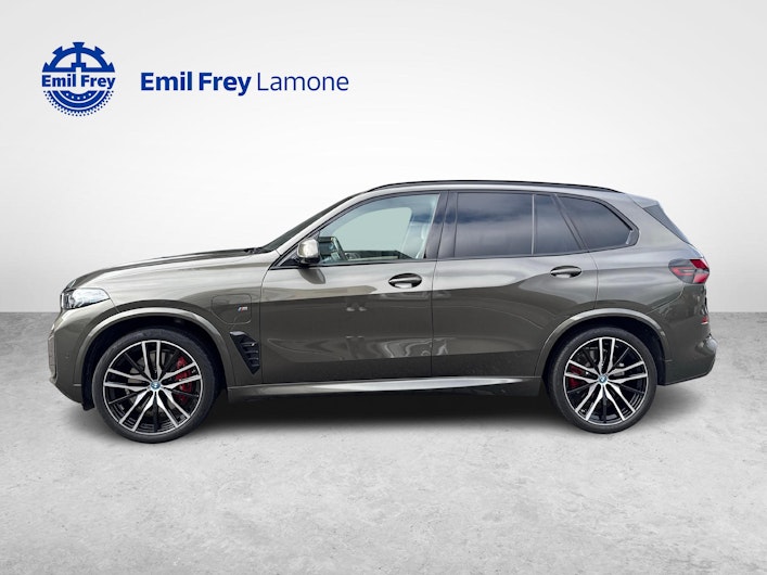 Vehicle image BMW X5