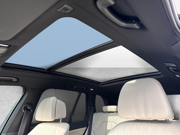 Vehicle image BMW X5