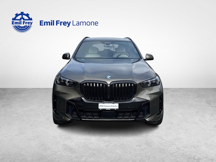 Vehicle image BMW X5