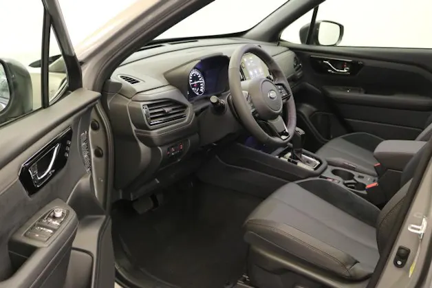 Subaru Forester Station 2.0i e-Boxer Luxury