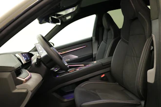 https://vehicle.imgix.net/4151123/6531a0b4-79dd-4f53-a973-887d1d7e8225.JPG