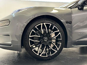 https://vehicle.imgix.net/4151123/6c1840b1-9d39-494d-9743-2977685e2fe1.jpg