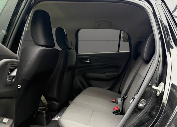 Vehicle image 3 Vehicle image 3