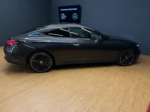 Mercedes-Benz CLE 300 4M - Coupé - AMG / DISTRONIC / 360 Grad Kamera / Head-Up Display