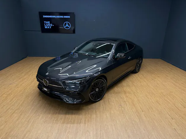 Mercedes-Benz CLE 300 4M - Coupé - AMG / DISTRONIC / 360 Grad Kamera / Head-Up Display