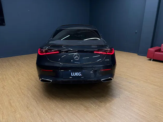 Mercedes-Benz CLE 300 4M - Coupé - AMG / DISTRONIC / 360 Grad Kamera / Head-Up Display