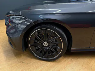 Mercedes-Benz CLE 300 4M - Coupé - AMG / DISTRONIC / 360 Grad Kamera / Head-Up Display