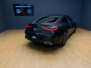 Mercedes-Benz CLE 300 4M - Coupé - AMG / DISTRONIC / 360 Grad Kamera / Head-Up Display