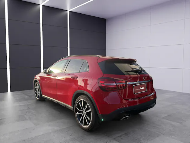 Mercedes-Benz GLA 200 Night Star