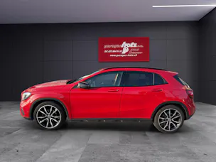 Mercedes-Benz GLA 200 Night Star