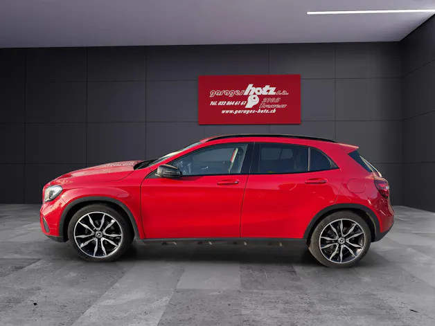 Mercedes-Benz GLA 200 Night Star