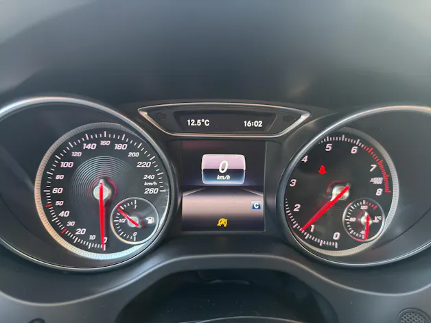 Mercedes-Benz GLA 200 Night Star