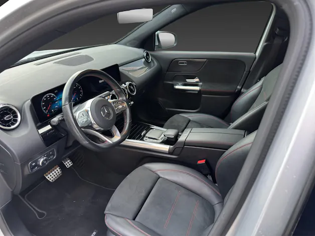 Mercedes-Benz GLA 250 4Matic AMG Line 8G-DCT