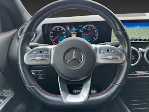 Mercedes-Benz GLA 250 4Matic AMG Line 8G-DCT