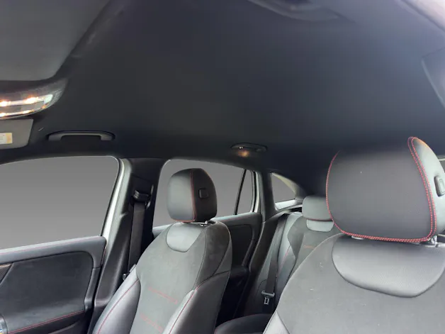 Mercedes-Benz GLA 250 4Matic AMG Line 8G-DCT