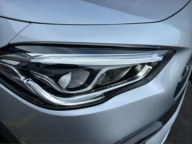 Mercedes-Benz GLA 250 4Matic AMG Line 8G-DCT