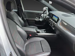 Mercedes-Benz GLA 250 4Matic AMG Line 8G-DCT