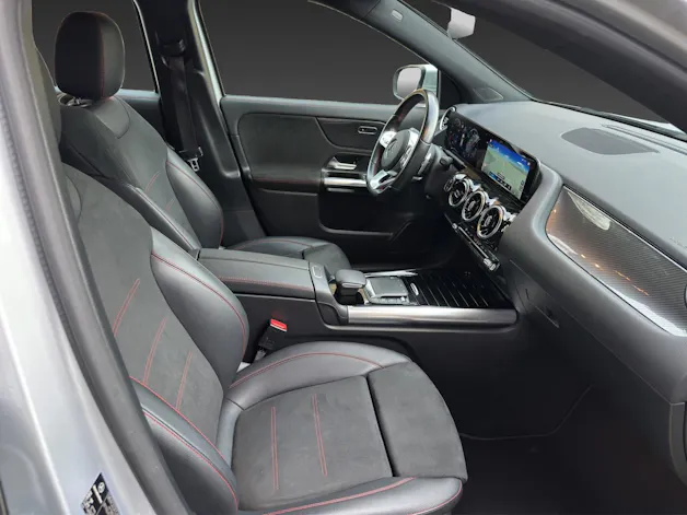Mercedes-Benz GLA 250 4Matic AMG Line 8G-DCT