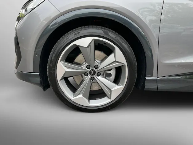Audi Q4 e-tron 45 Edition Swiss Ski quattro