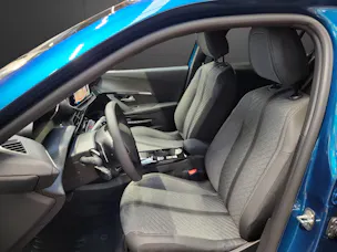 Peugeot 2008 1.2 MHEV Allure