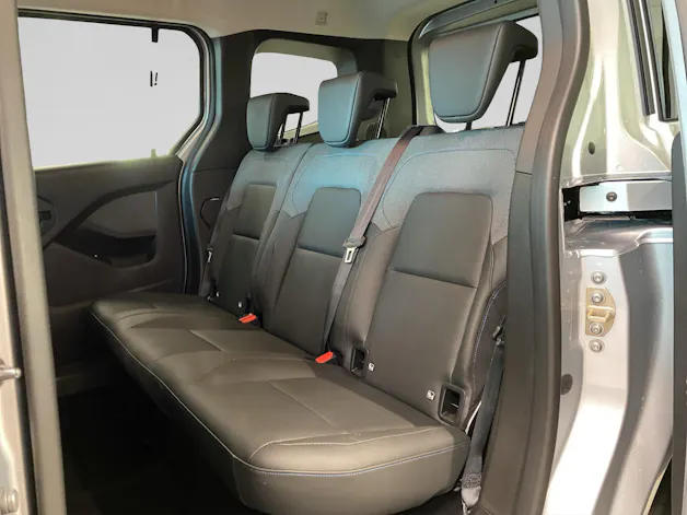 Nissan combi 1.3 DIG-T 7DCT L1H1 Tekna