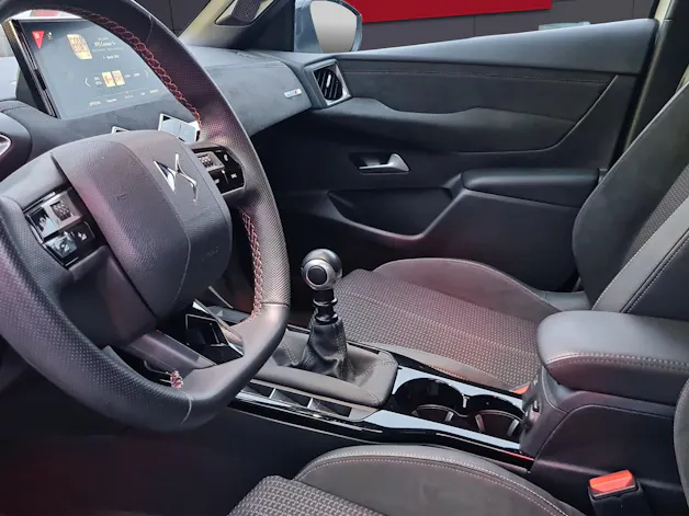 DS Automobiles AUTOMOBILES DS3 1.2 Performance Line