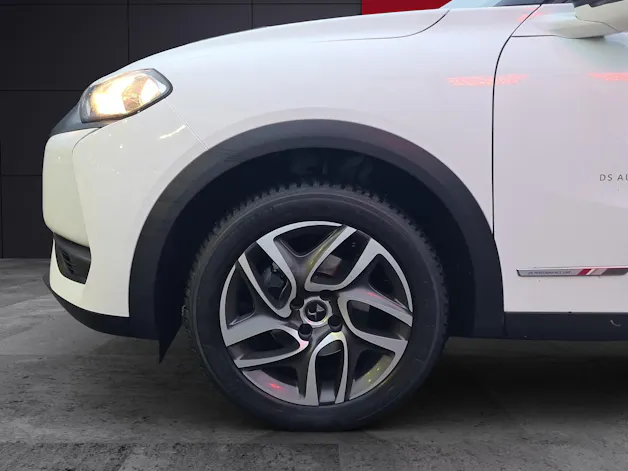 DS Automobiles AUTOMOBILES DS3 1.2 Performance Line