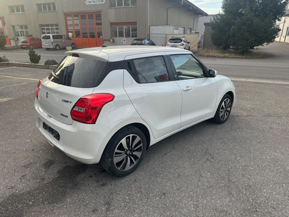 Vehicle image 5 Vehicle image 5