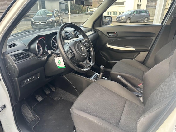 Vehicle image 8 Vehicle image 8