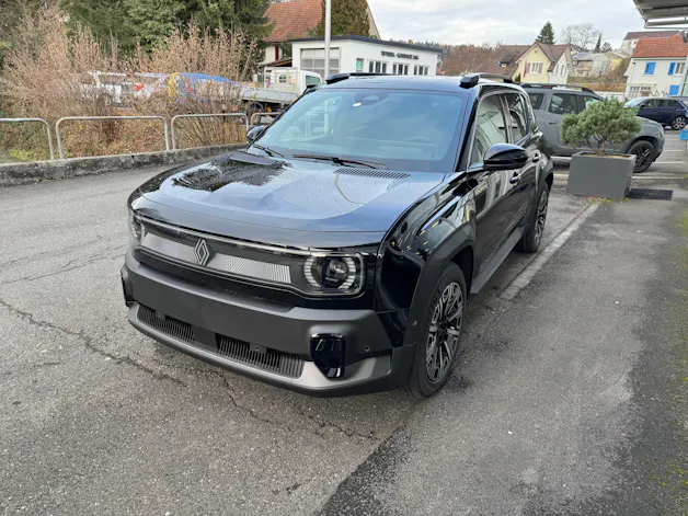 Renault R4 E-Tech Comfort Range iconic