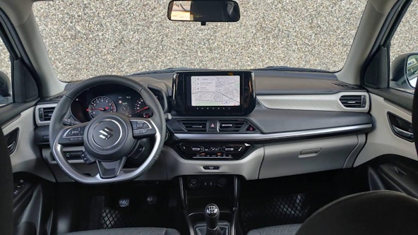 Vehicle image 8 Vehicle image 8